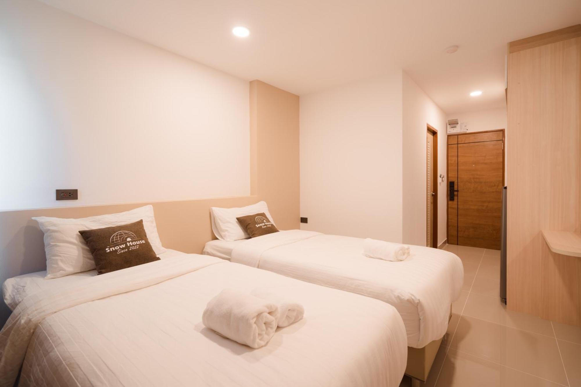 Snow House Buriram Hotel Exterior foto